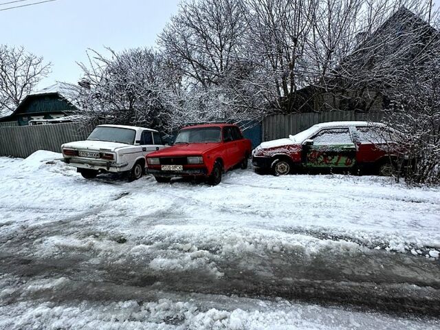 Червоний ВАЗ 2105, об'ємом двигуна 1.5 л та пробігом 0 тис. км за 300 $, фото 1 на Automoto.ua