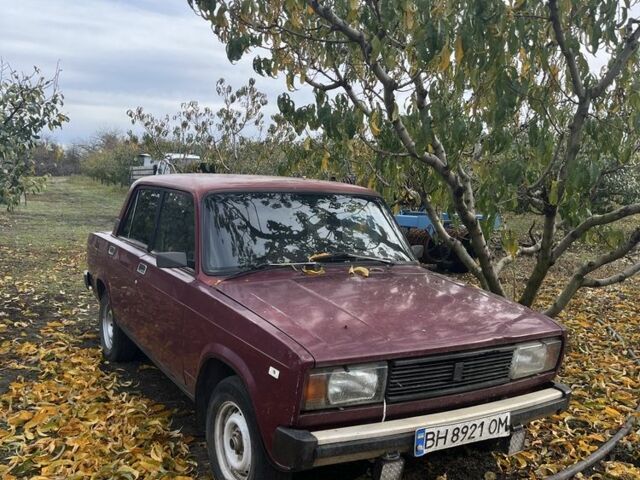 Красный ВАЗ 2105, объемом двигателя 1.5 л и пробегом 60 тыс. км за 1000 $, фото 1 на Automoto.ua