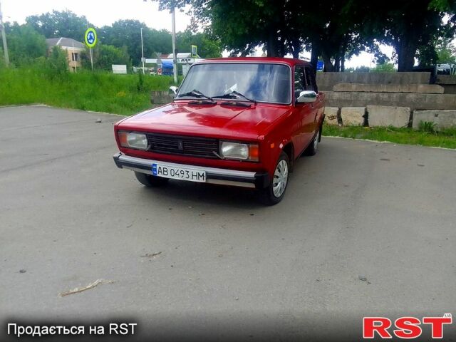 Красный ВАЗ 2105, объемом двигателя 1.5 л и пробегом 144 тыс. км за 1050 $, фото 1 на Automoto.ua