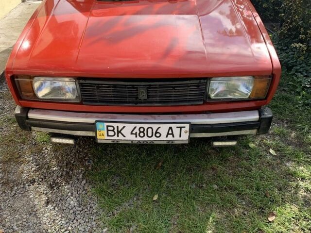 Красный ВАЗ 2105, объемом двигателя 5 л и пробегом 200 тыс. км за 550 $, фото 1 на Automoto.ua