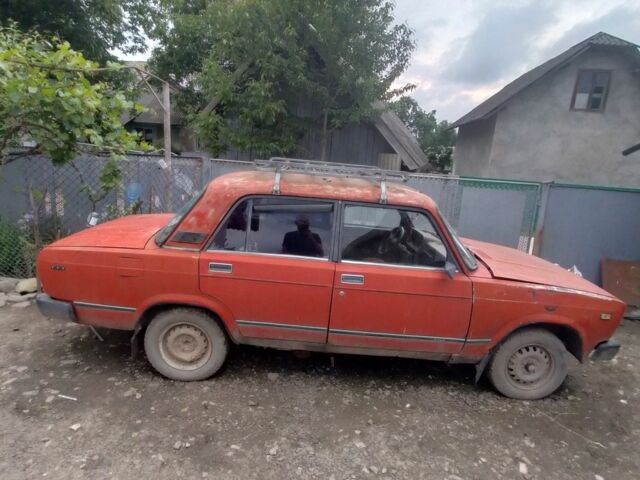 Красный ВАЗ 2105, объемом двигателя 0 л и пробегом 300 тыс. км за 187 $, фото 1 на Automoto.ua