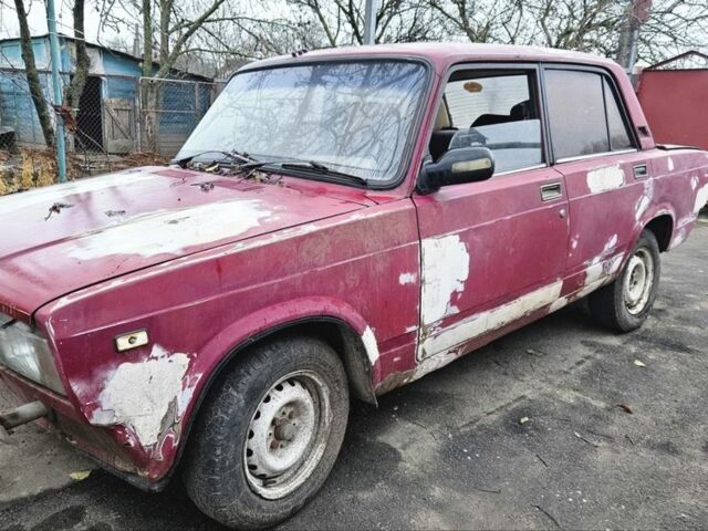 Красный ВАЗ 2105, объемом двигателя 1.6 л и пробегом 222 тыс. км за 350 $, фото 1 на Automoto.ua