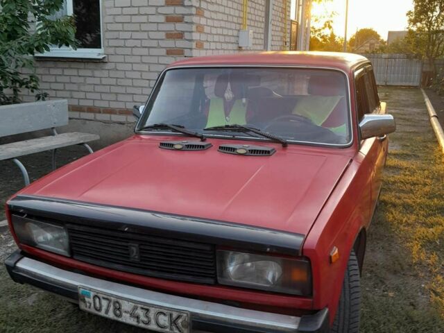 Червоний ВАЗ 2105, об'ємом двигуна 0 л та пробігом 300 тис. км за 778 $, фото 1 на Automoto.ua