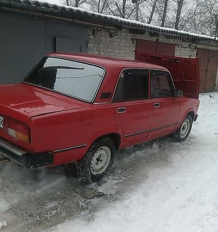 Красный ВАЗ 2105, объемом двигателя 1.5 л и пробегом 20 тыс. км за 1200 $, фото 1 на Automoto.ua