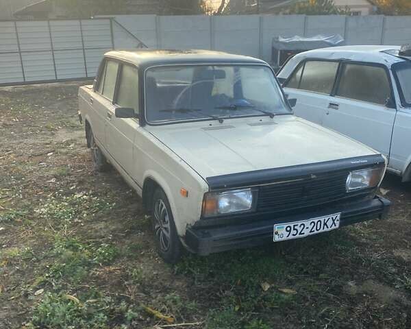 ВАЗ 2105 1989 в Тараще на Automoto.ua ВАЗ 2105, объемом двигателя 0 л и пробегом 100 тыс. км за 500 $, фото 1 на Automoto.ua