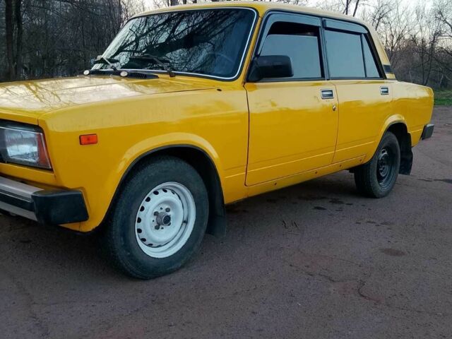 Жовтий ВАЗ 2105, об'ємом двигуна 1.2 л та пробігом 2 тис. км за 1250 $, фото 1 на Automoto.ua