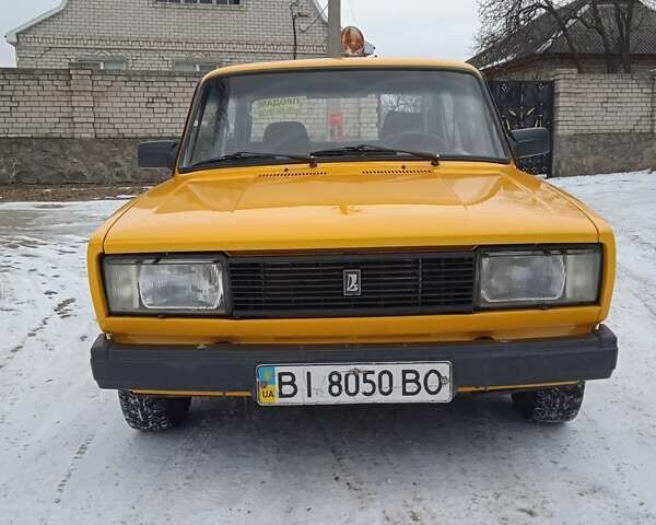 Желтый ВАЗ 2105, объемом двигателя 1.2 л и пробегом 150 тыс. км за 1200 $, фото 1 на Automoto.ua