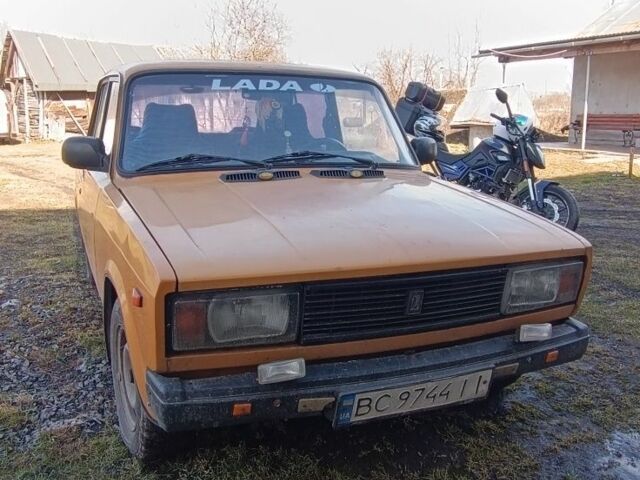 Жовтий ВАЗ 2105, об'ємом двигуна 1.3 л та пробігом 25 тис. км за 388 $, фото 1 на Automoto.ua