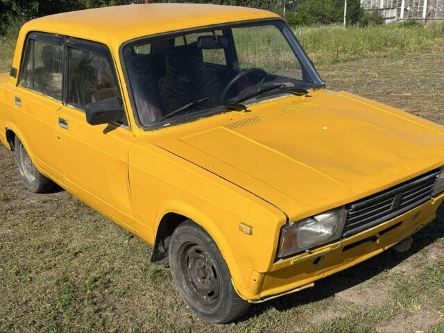 Жовтий ВАЗ 2105, об'ємом двигуна 0 л та пробігом 100 тис. км за 212 $, фото 1 на Automoto.ua