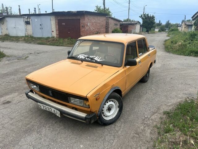 Желтый ВАЗ 2105, объемом двигателя 0 л и пробегом 100 тыс. км за 556 $, фото 1 на Automoto.ua