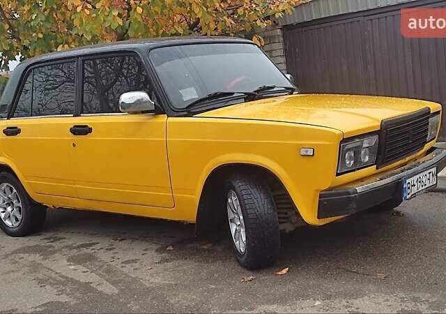Желтый ВАЗ 2105, объемом двигателя 1.2 л и пробегом 120 тыс. км за 1097 $, фото 1 на Automoto.ua
