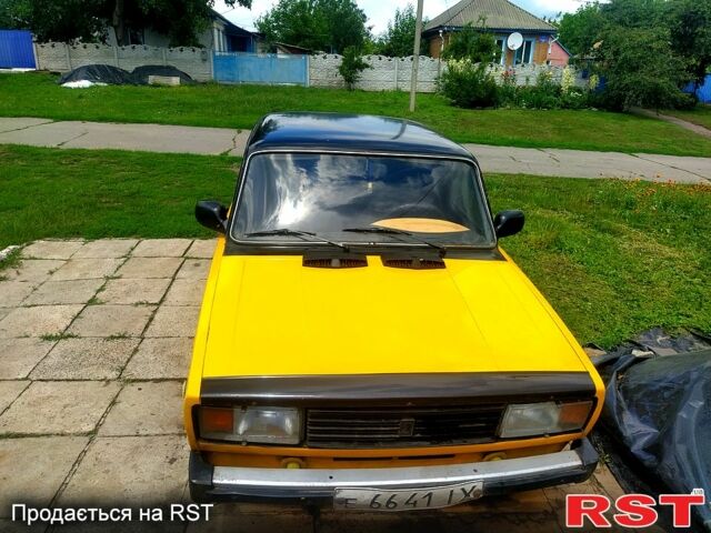 Желтый ВАЗ 2105, объемом двигателя 1.3 л и пробегом 90 тыс. км за 650 $, фото 1 на Automoto.ua