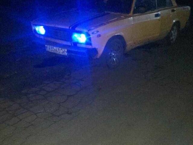 Желтый ВАЗ 2105, объемом двигателя 1.3 л и пробегом 3 тыс. км за 403 $, фото 1 на Automoto.ua