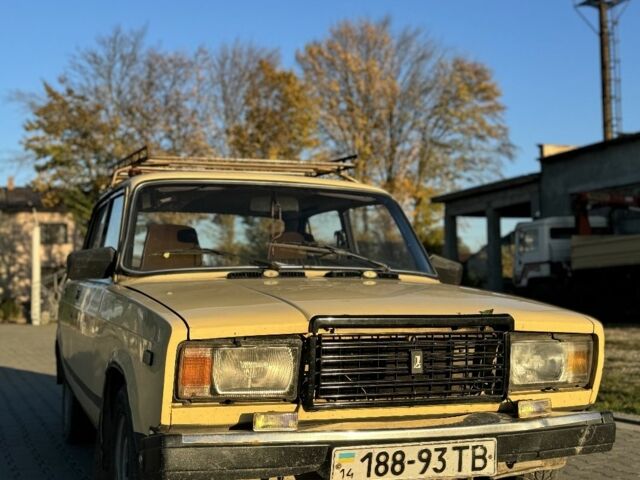 Жовтий ВАЗ 2105, об'ємом двигуна 1.6 л та пробігом 71 тис. км за 550 $, фото 1 на Automoto.ua