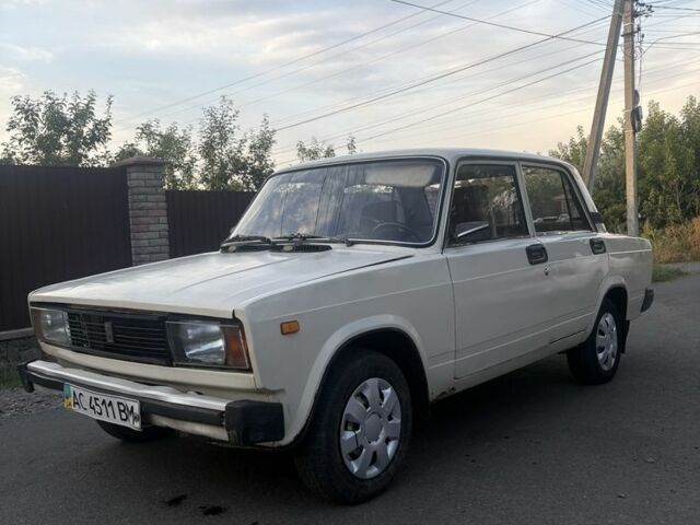 Желтый ВАЗ 2105, объемом двигателя 1.5 л и пробегом 200 тыс. км за 550 $, фото 1 на Automoto.ua