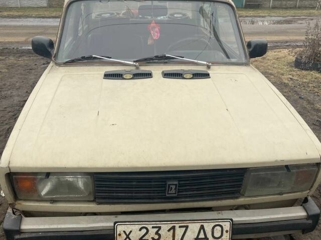 Серый ВАЗ 2105, объемом двигателя 0 л и пробегом 400 тыс. км за 294 $, фото 1 на Automoto.ua