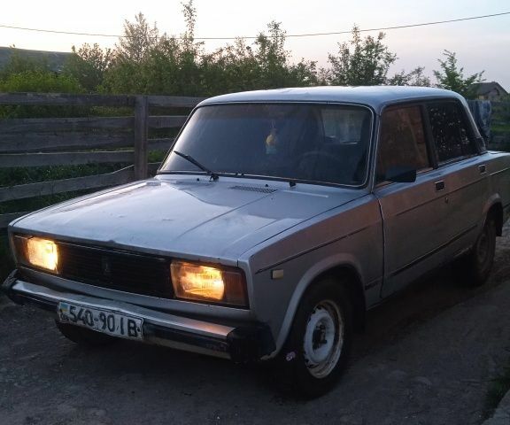 Сірий ВАЗ 2105, об'ємом двигуна 1.5 л та пробігом 67 тис. км за 380 $, фото 1 на Automoto.ua