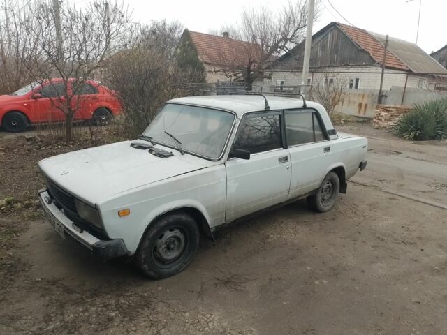 Серый ВАЗ 2105, объемом двигателя 1.5 л и пробегом 180 тыс. км за 402 $, фото 1 на Automoto.ua