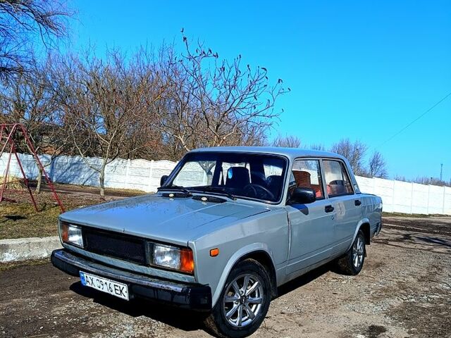 Серый ВАЗ 2105, объемом двигателя 1.5 л и пробегом 152 тыс. км за 730 $, фото 1 на Automoto.ua