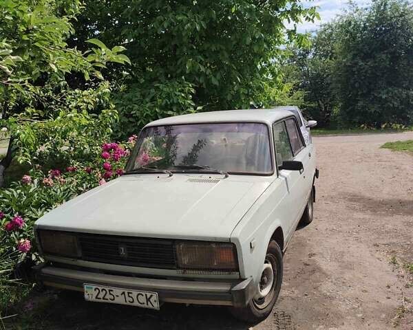 Серый ВАЗ 2105, объемом двигателя 1.2 л и пробегом 200 тыс. км за 800 $, фото 1 на Automoto.ua
