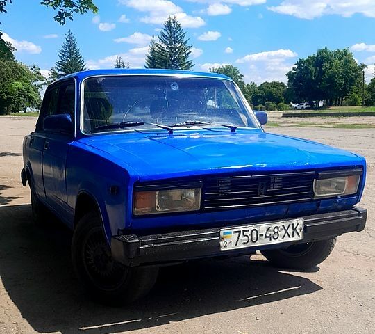 Синий ВАЗ 2105, объемом двигателя 1.3 л и пробегом 200 тыс. км за 590 $, фото 1 на Automoto.ua