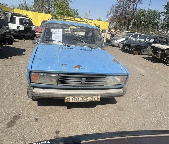 Синий ВАЗ 2105, объемом двигателя 1.5 л и пробегом 3 тыс. км за 275 $, фото 1 на Automoto.ua