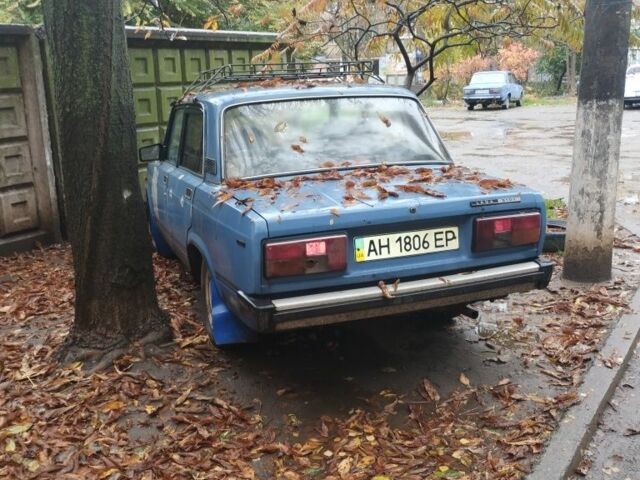 Синий ВАЗ 2105, объемом двигателя 1.5 л и пробегом 300 тыс. км за 476 $, фото 1 на Automoto.ua