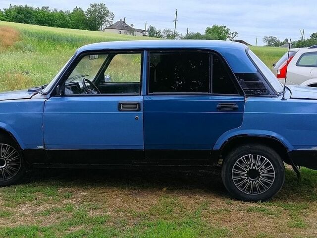 Синий ВАЗ 2105, объемом двигателя 1.3 л и пробегом 27 тыс. км за 450 $, фото 1 на Automoto.ua