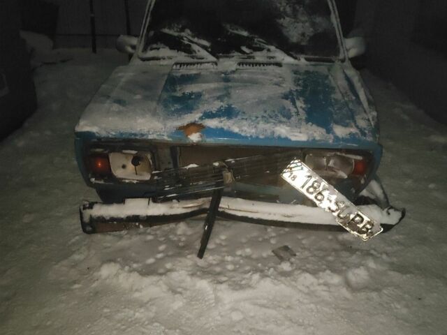 Синий ВАЗ 2105, объемом двигателя 1 л и пробегом 600 тыс. км за 332 $, фото 1 на Automoto.ua