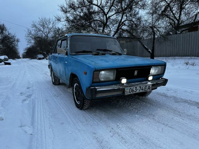 Синий ВАЗ 2105, объемом двигателя 0 л и пробегом 111 тыс. км за 370 $, фото 1 на Automoto.ua