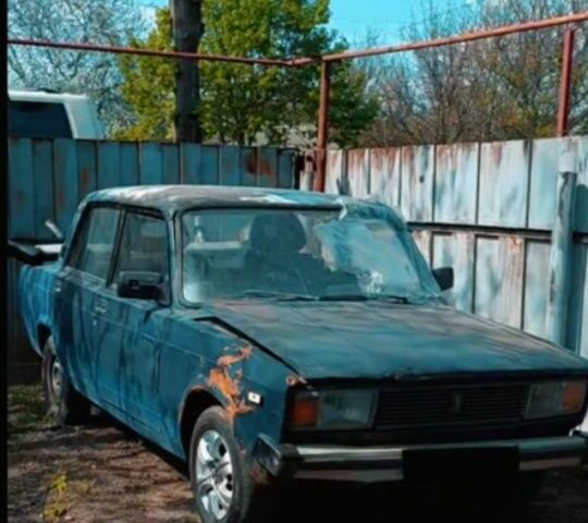 Синій ВАЗ 2105, об'ємом двигуна 1 л та пробігом 100 тис. км за 230 $, фото 1 на Automoto.ua