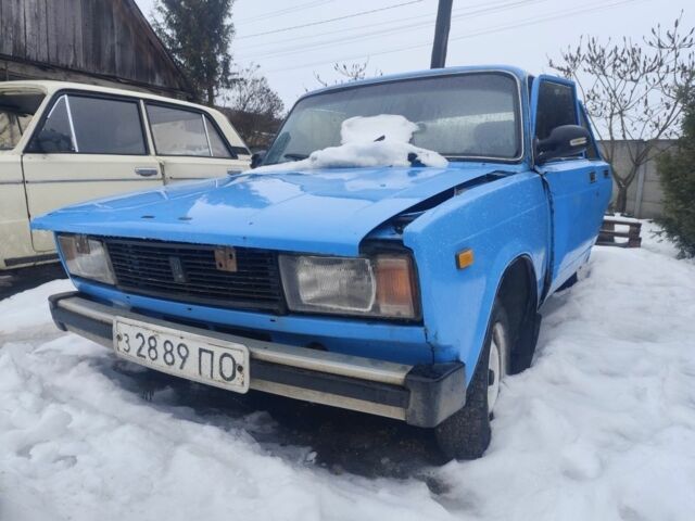 Синий ВАЗ 2105, объемом двигателя 1.6 л и пробегом 650 тыс. км за 226 $, фото 1 на Automoto.ua