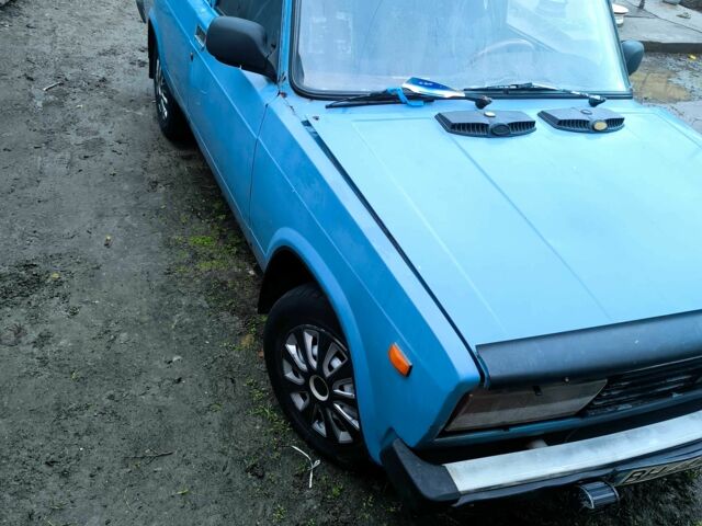 Синий ВАЗ 2105, объемом двигателя 1.3 л и пробегом 200 тыс. км за 500 $, фото 1 на Automoto.ua