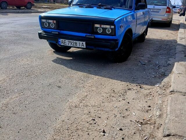 Синій ВАЗ 2105, об'ємом двигуна 1.6 л та пробігом 256 тис. км за 2000 $, фото 1 на Automoto.ua