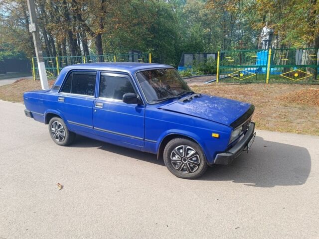 Синий ВАЗ 2105, объемом двигателя 1.3 л и пробегом 200 тыс. км за 598 $, фото 1 на Automoto.ua
