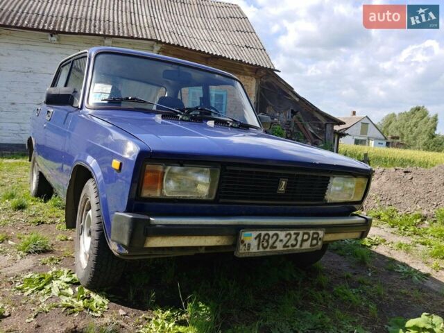 Синий ВАЗ 2105, объемом двигателя 1.3 л и пробегом 142 тыс. км за 650 $, фото 1 на Automoto.ua