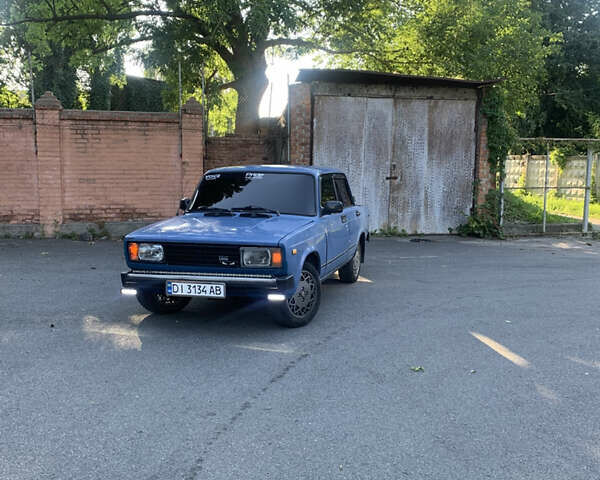 Синий ВАЗ 2105, объемом двигателя 1.5 л и пробегом 100 тыс. км за 1400 $, фото 1 на Automoto.ua