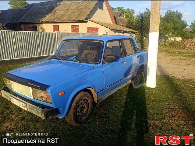 Синий ВАЗ 2105, объемом двигателя 1.3 л и пробегом 300 тыс. км за 300 $, фото 1 на Automoto.ua