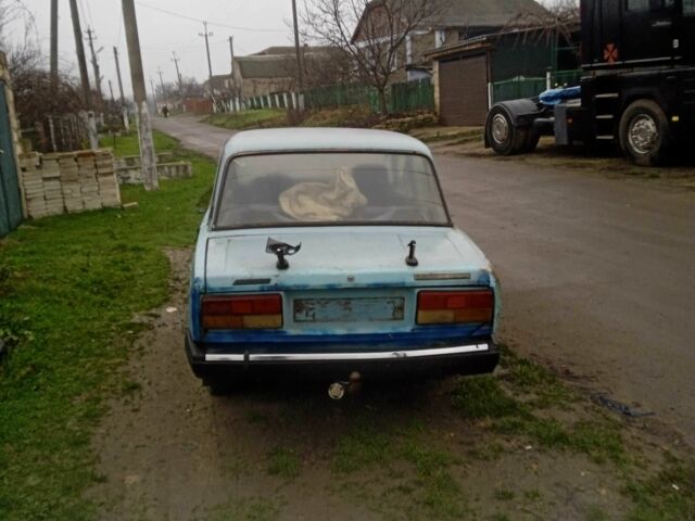 Синий ВАЗ 2105, объемом двигателя 0 л и пробегом 1000 тыс. км за 237 $, фото 1 на Automoto.ua