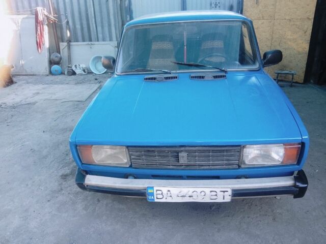Синий ВАЗ 2105, объемом двигателя 1.5 л и пробегом 50 тыс. км за 599 $, фото 1 на Automoto.ua