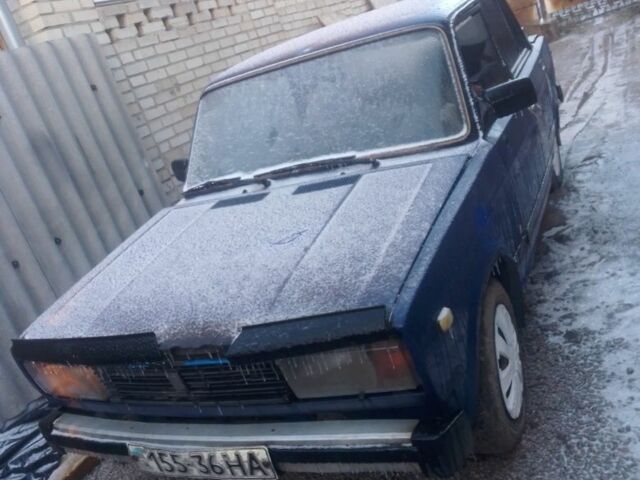 Синий ВАЗ 2105, объемом двигателя 1.5 л и пробегом 100 тыс. км за 500 $, фото 1 на Automoto.ua