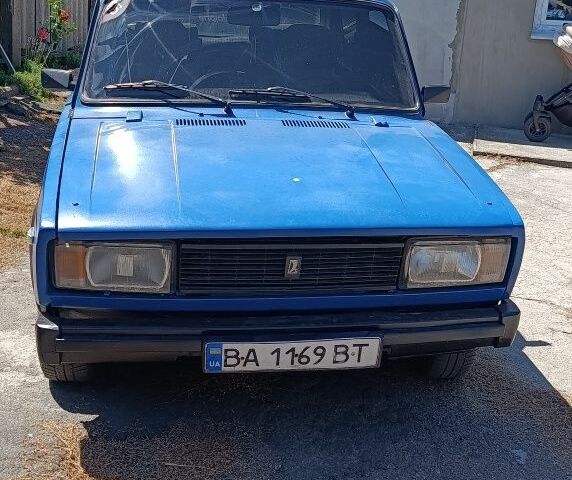 Синий ВАЗ 2105, объемом двигателя 1.5 л и пробегом 88 тыс. км за 761 $, фото 1 на Automoto.ua