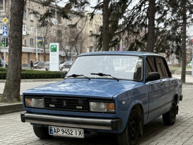 Синий ВАЗ 2105, объемом двигателя 1.5 л и пробегом 180 тыс. км за 950 $, фото 1 на Automoto.ua
