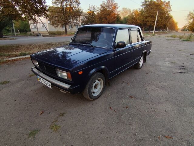 Синий ВАЗ 2105, объемом двигателя 1.2 л и пробегом 76 тыс. км за 1000 $, фото 1 на Automoto.ua