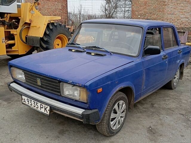 Синий ВАЗ 2105, объемом двигателя 0 л и пробегом 200 тыс. км за 550 $, фото 1 на Automoto.ua