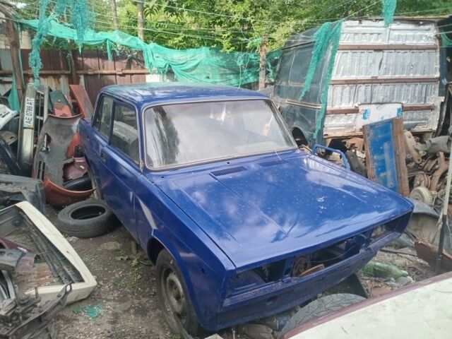 Синий ВАЗ 2105, объемом двигателя 1 л и пробегом 100 тыс. км за 945 $, фото 1 на Automoto.ua