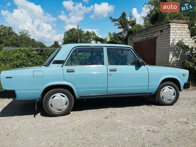 Синий ВАЗ 2105, объемом двигателя 1.5 л и пробегом 195 тыс. км за 1550 $, фото 1 на Automoto.ua