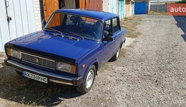 Синий ВАЗ 2105, объемом двигателя 1.5 л и пробегом 52 тыс. км за 1300 $, фото 1 на Automoto.ua