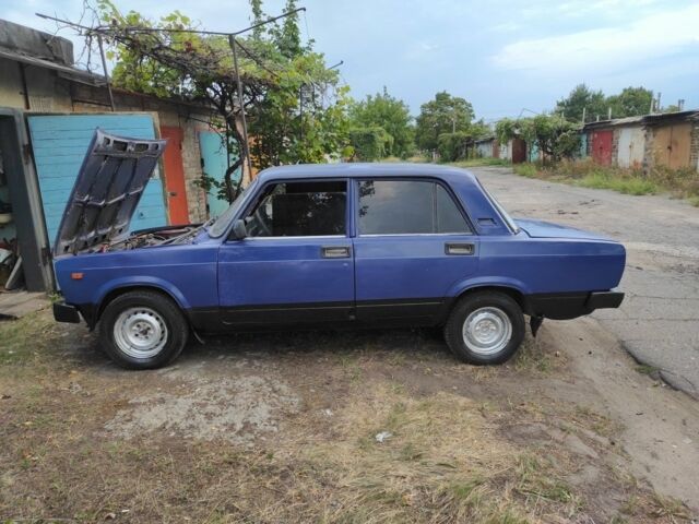 Синий ВАЗ 2105, объемом двигателя 1.3 л и пробегом 200 тыс. км за 651 $, фото 1 на Automoto.ua
