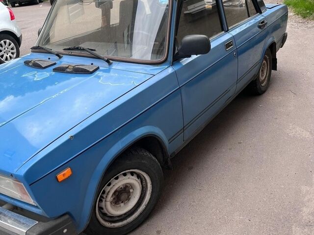 Синий ВАЗ 2105, объемом двигателя 1.5 л и пробегом 230 тыс. км за 600 $, фото 1 на Automoto.ua